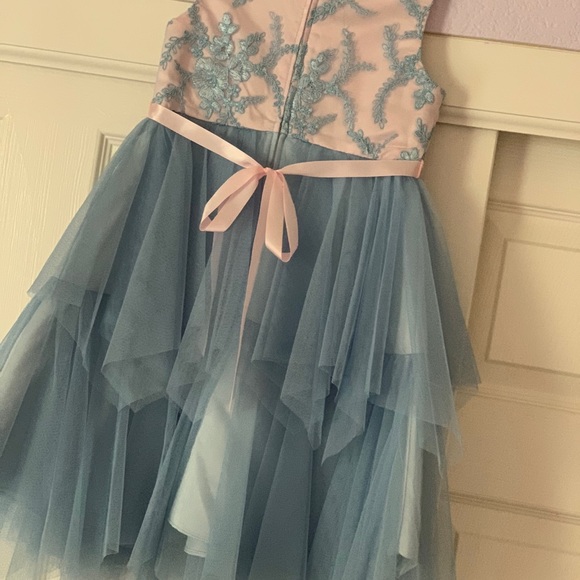 Little Girls Formal Dress Sz 5 - Picture 2 of 3